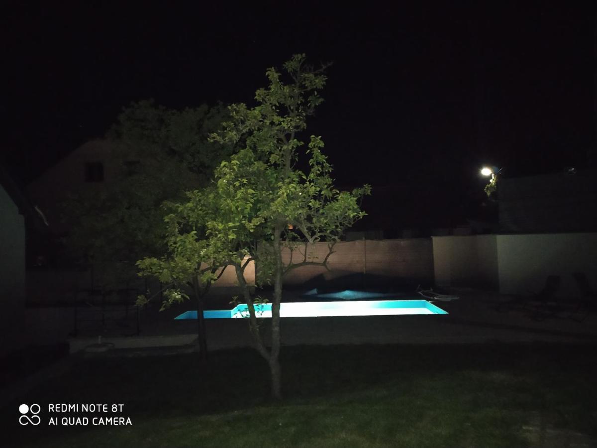 Vila pod Majákem Přítluky Esterno foto